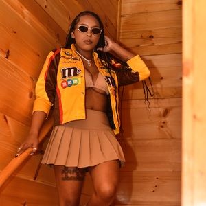 Meet your Posher, Destinee